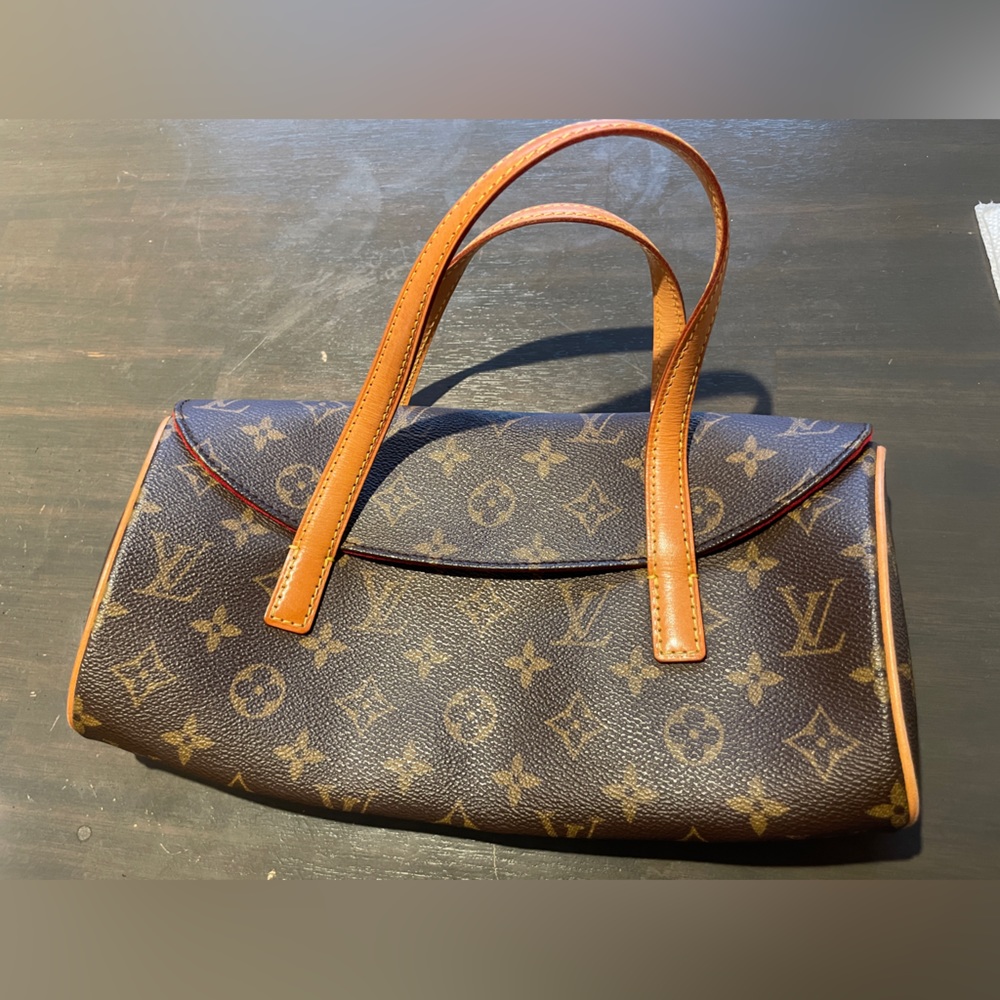 Authentic Louis Vuitton monogram small hand bag for sale